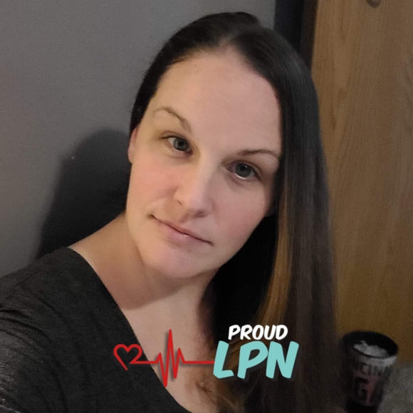 Meet your Posher, Kristen - Picture 1 of 1